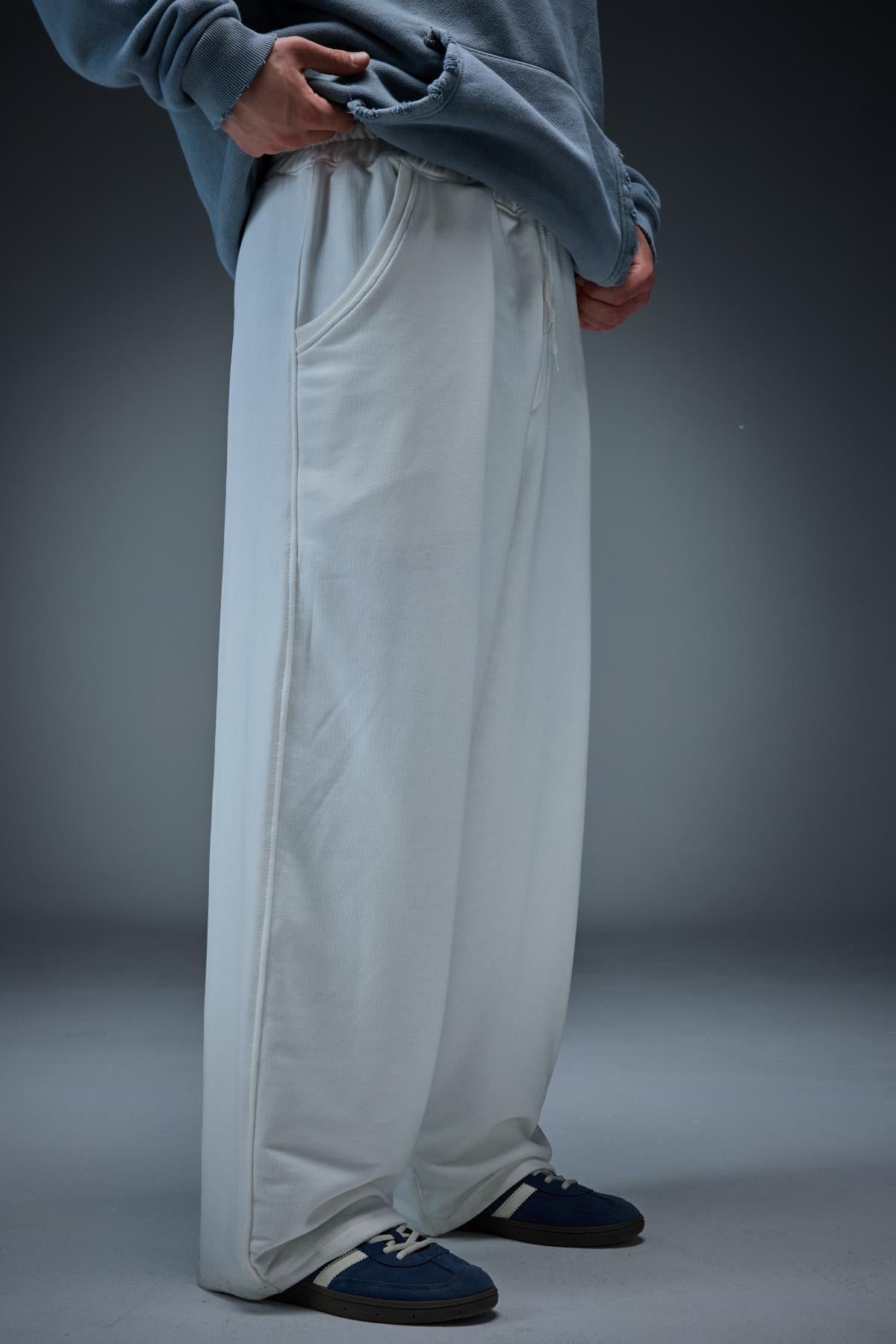 Beyaz Baggy Fit Eşofman Altı