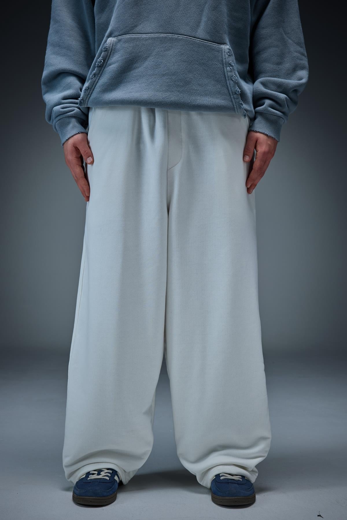 Beyaz Baggy Fit Eşofman Altı