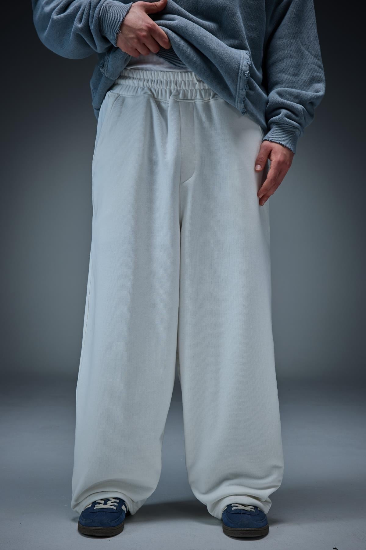 Beyaz Baggy Fit Eşofman Altı
