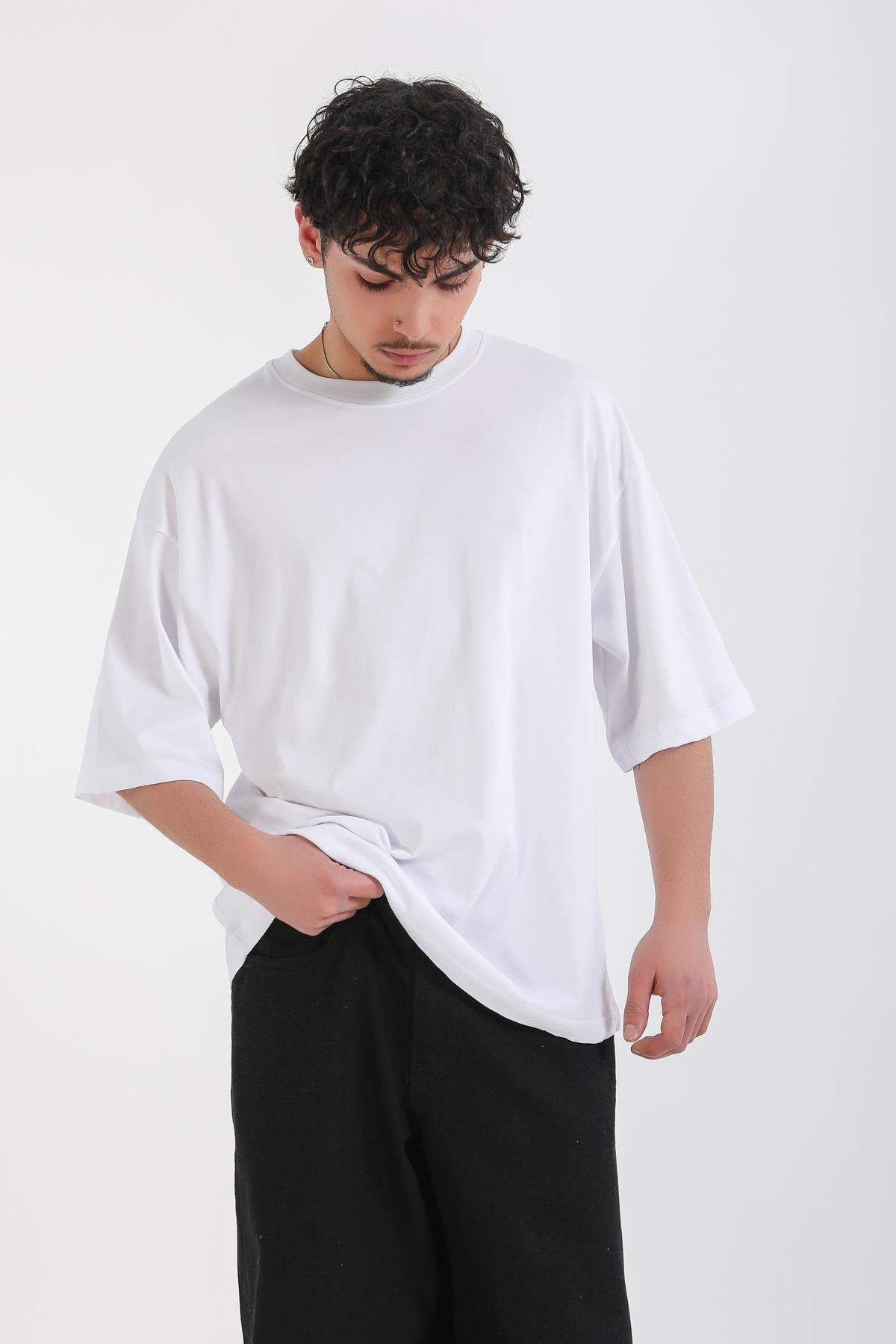 Beyaz Basic Oversize Tshirt