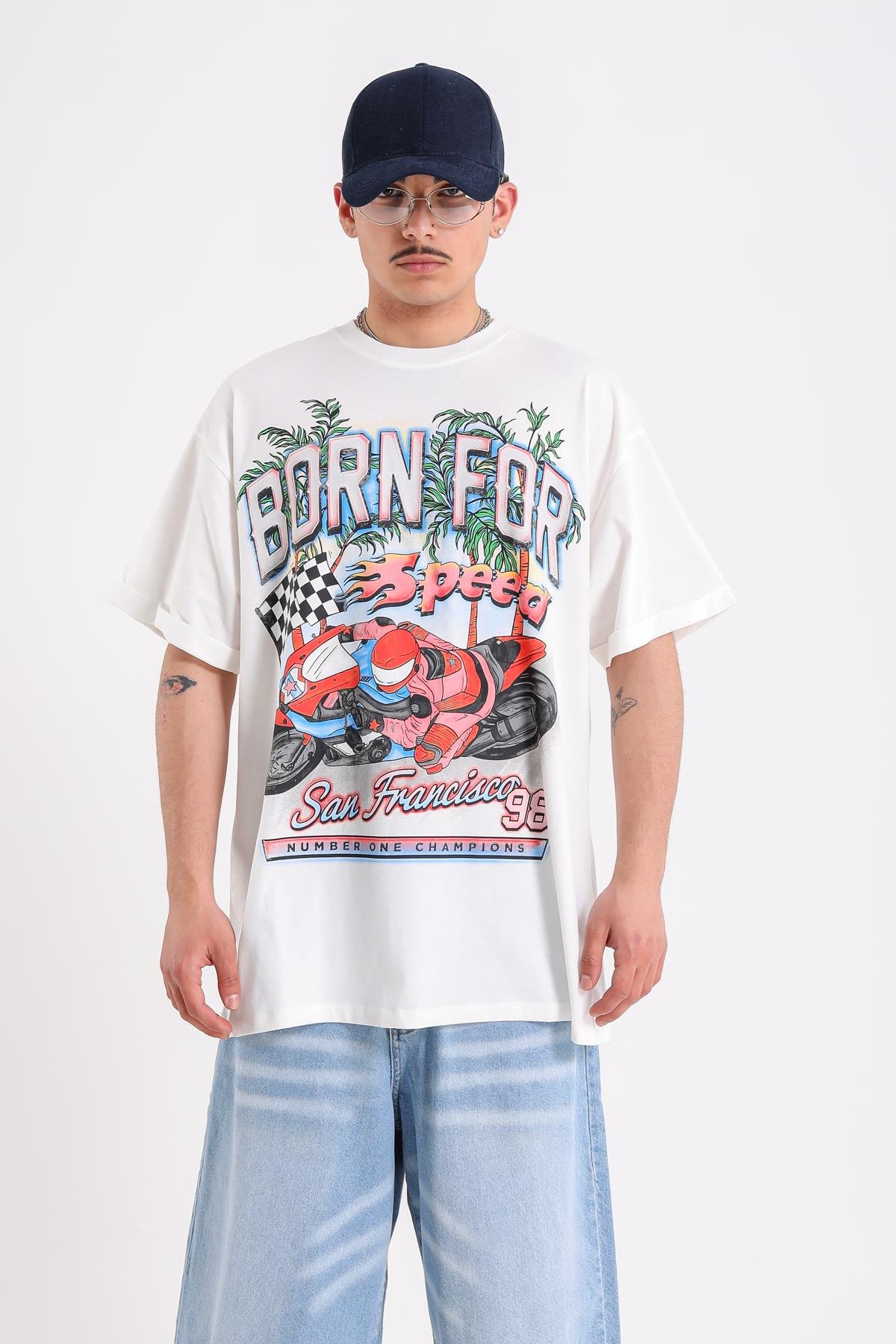 Born Baskılı Racing Oversize Krem Tshirt