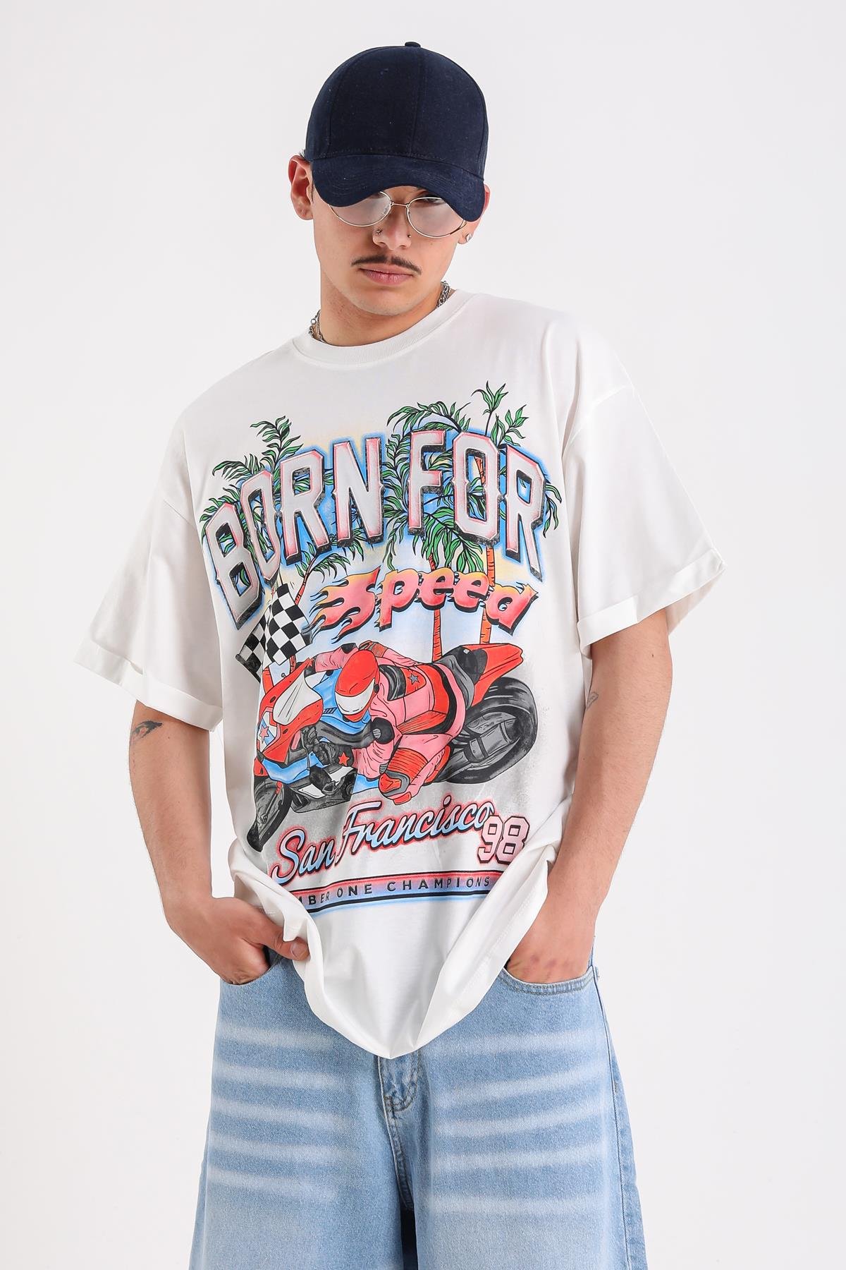 Born Baskılı Racing Oversize Krem Tshirt
