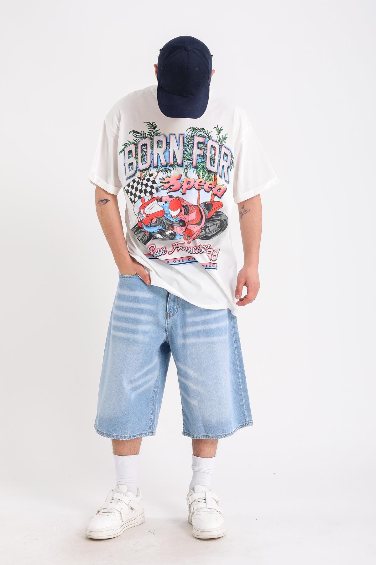 Born Baskılı Racing Oversize Krem Tshirt