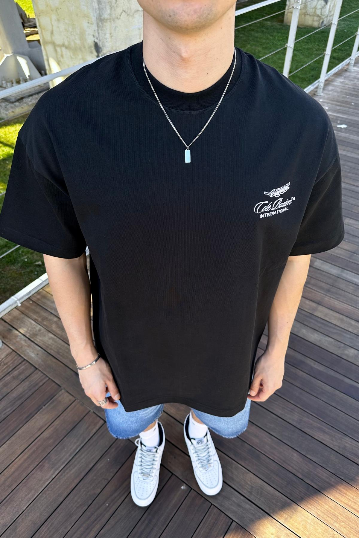 CB International Nakışlı Siyah Oversize Tshirt T1052