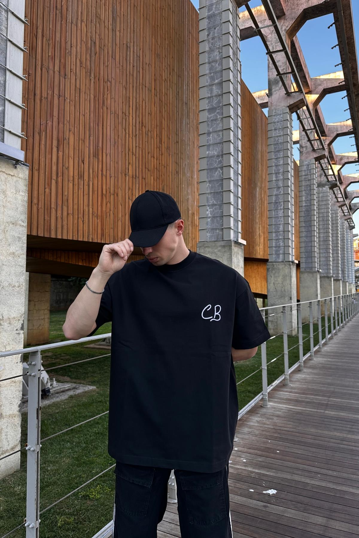 CB Nakışlı Siyah Oversize Tshirt T1046