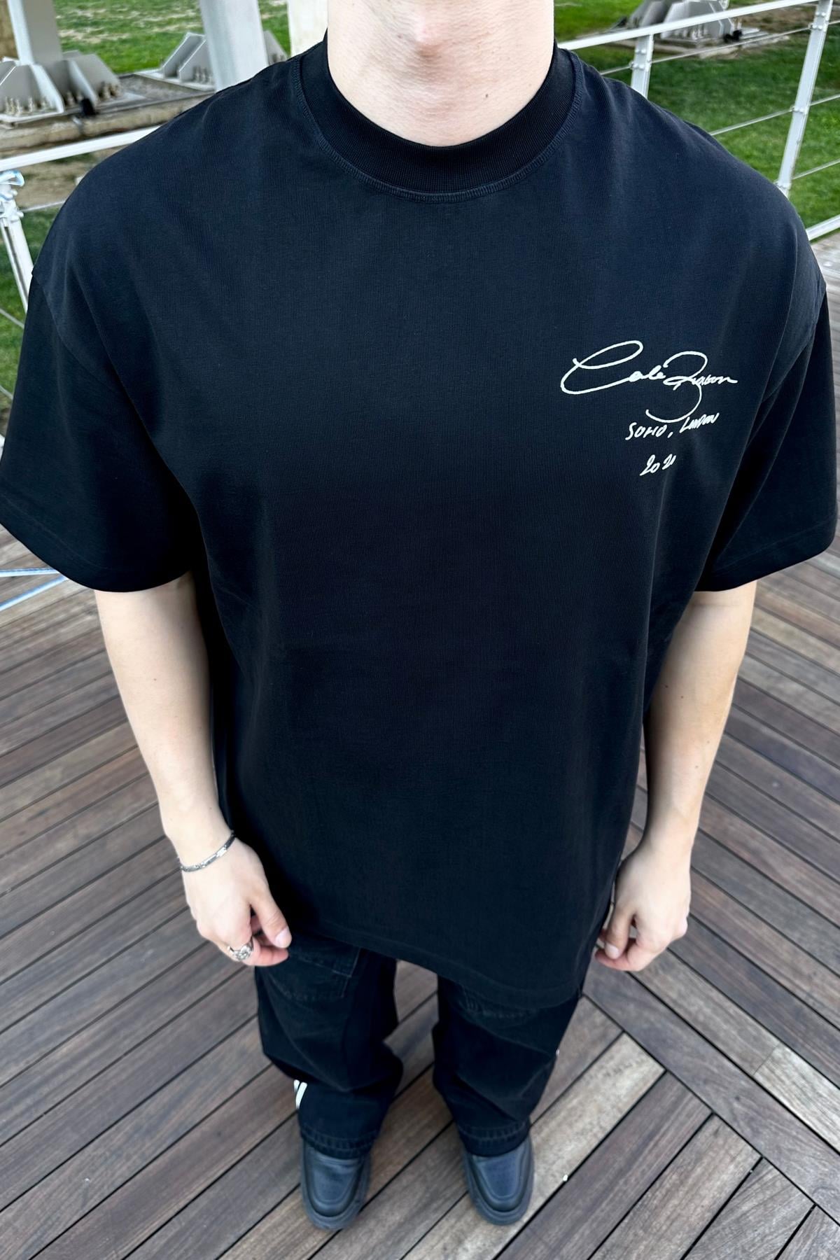 CB Soho Nakışlı Siyah Oversize Tshirt T1043
