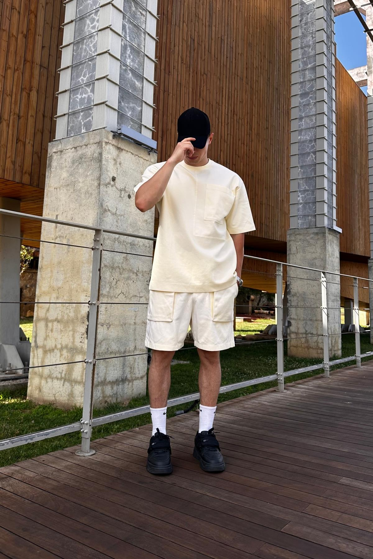 Cep Detay Krem Oversize Şort Tshirt Takım TKM143