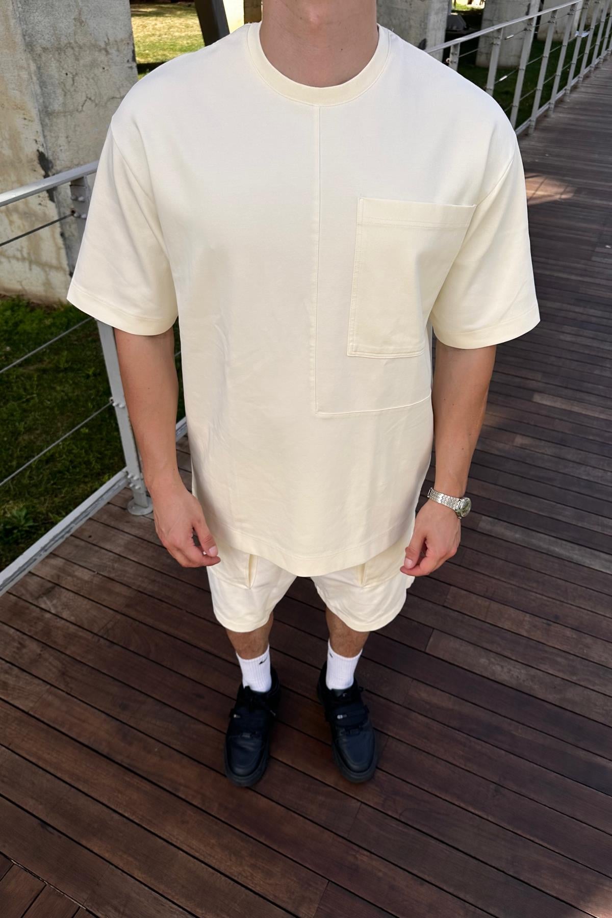 Cep Detay Krem Oversize Şort Tshirt Takım TKM143