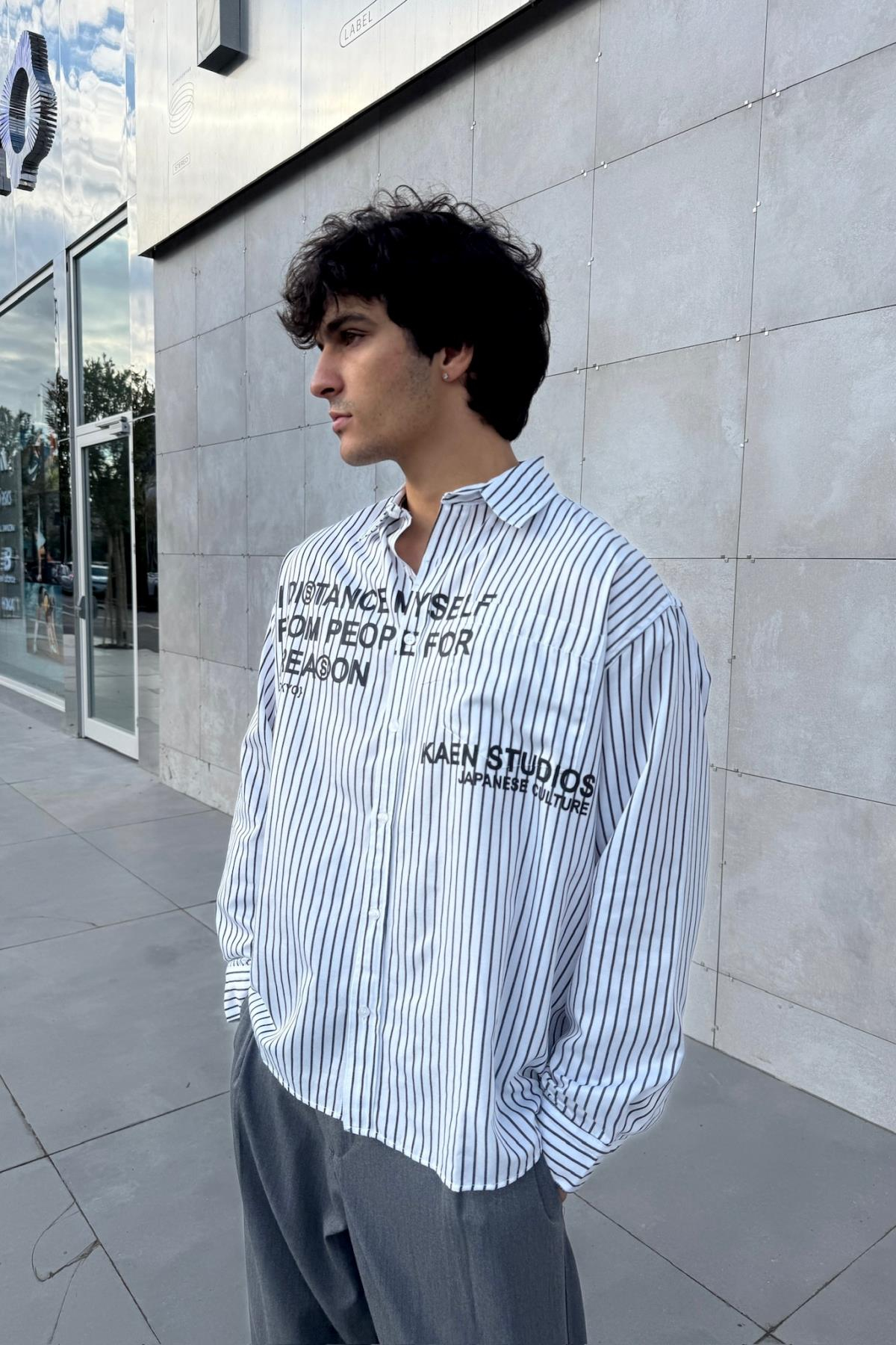 Çizgili Beyaz Oversize Boxy Fit Gömlek KN01