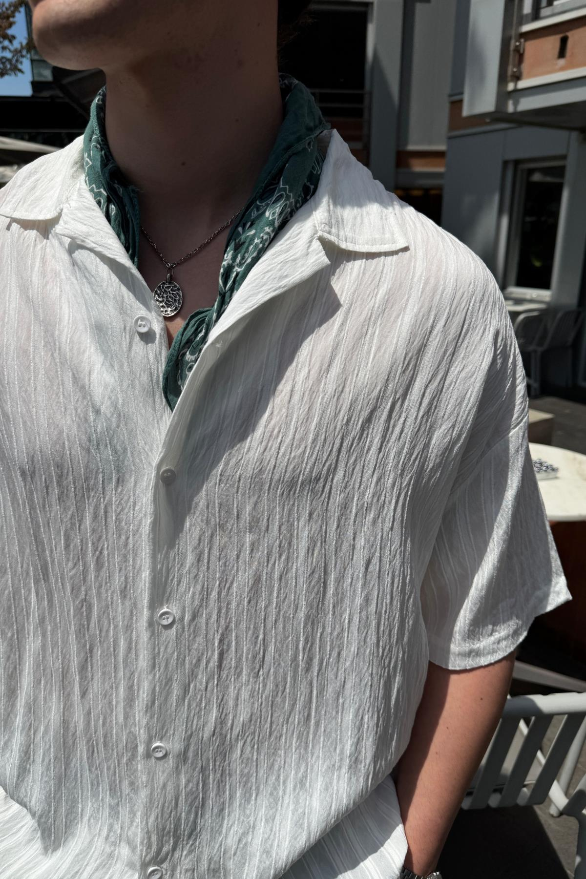 Çizgili İnce Kumaş Oversize Beyaz Gömlek