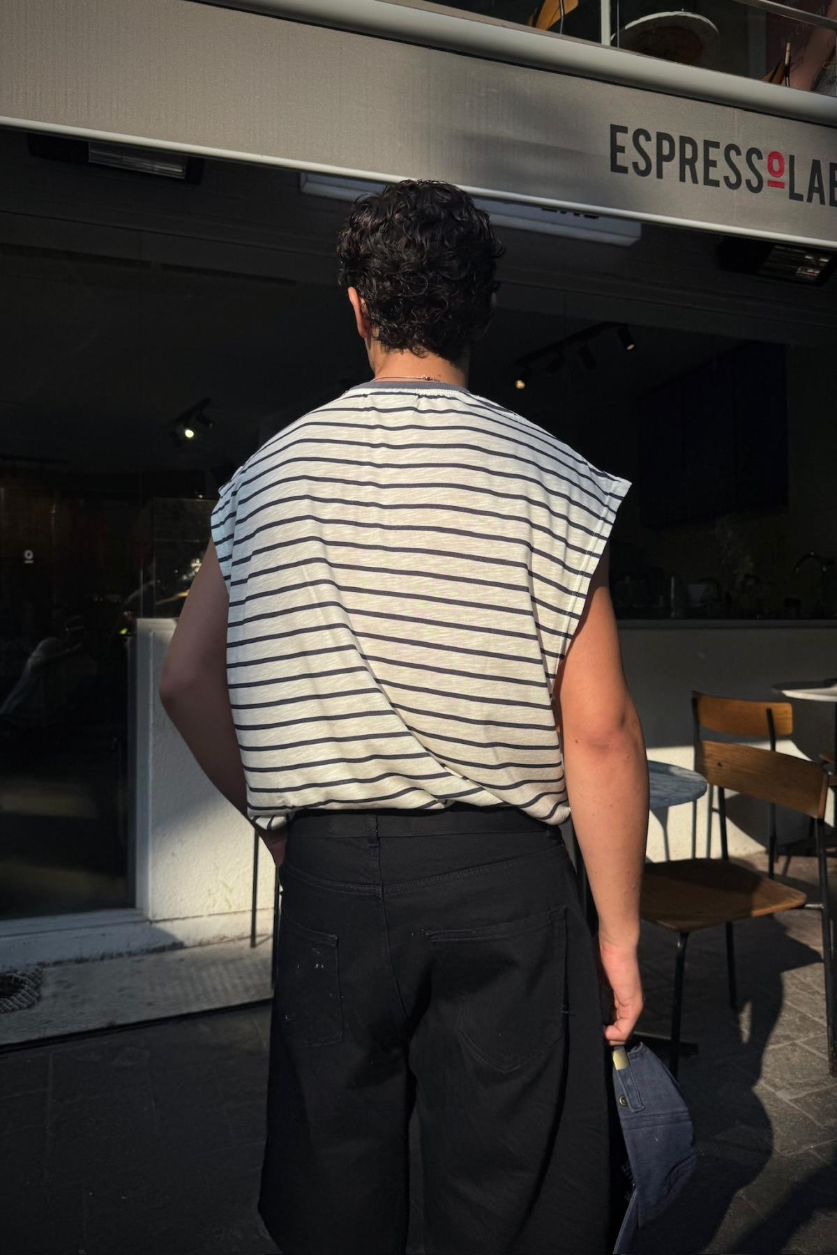 Çizgili Koyu Yaka Oversize Kolsuz Tshirt  T1141