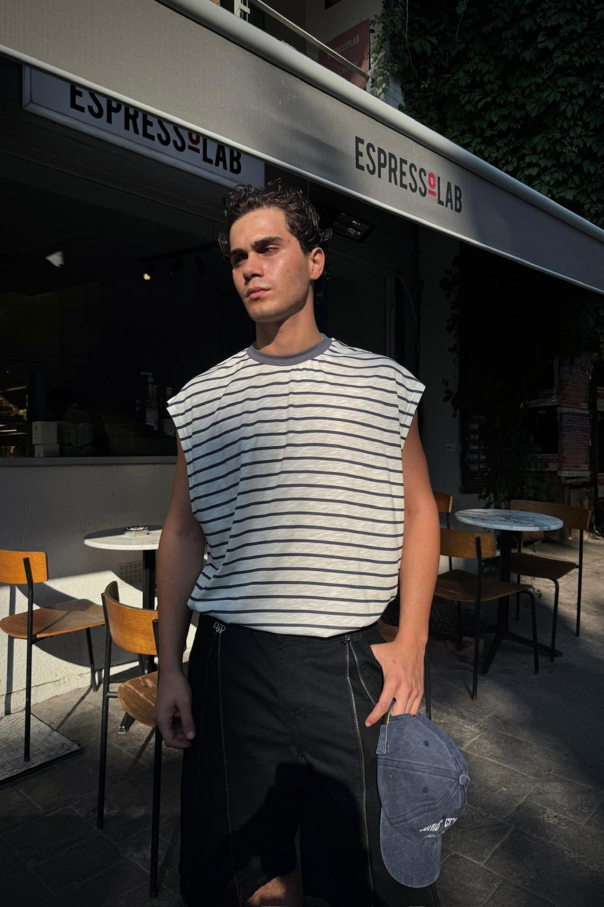 Çizgili Koyu Yaka Oversize Kolsuz Tshirt  T1141