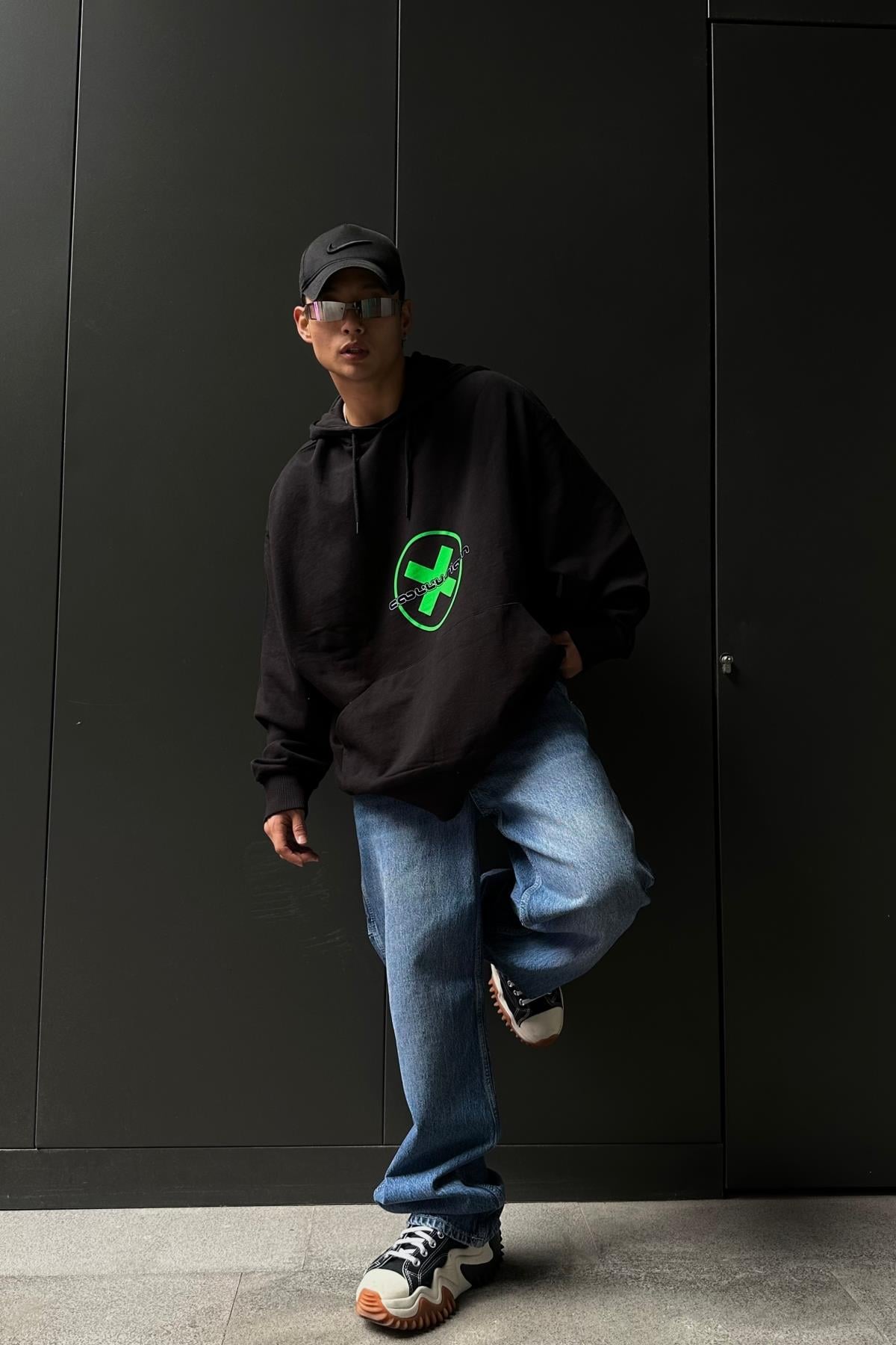 Coll Baskılı Siyah Oversize Sweatshirt SW1037