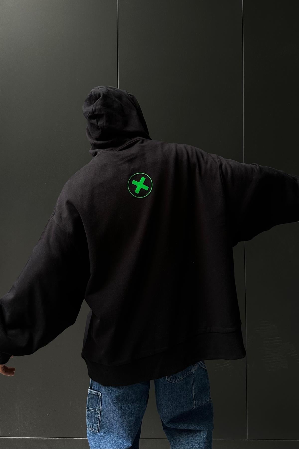 Coll Baskılı Siyah Oversize Sweatshirt SW1037