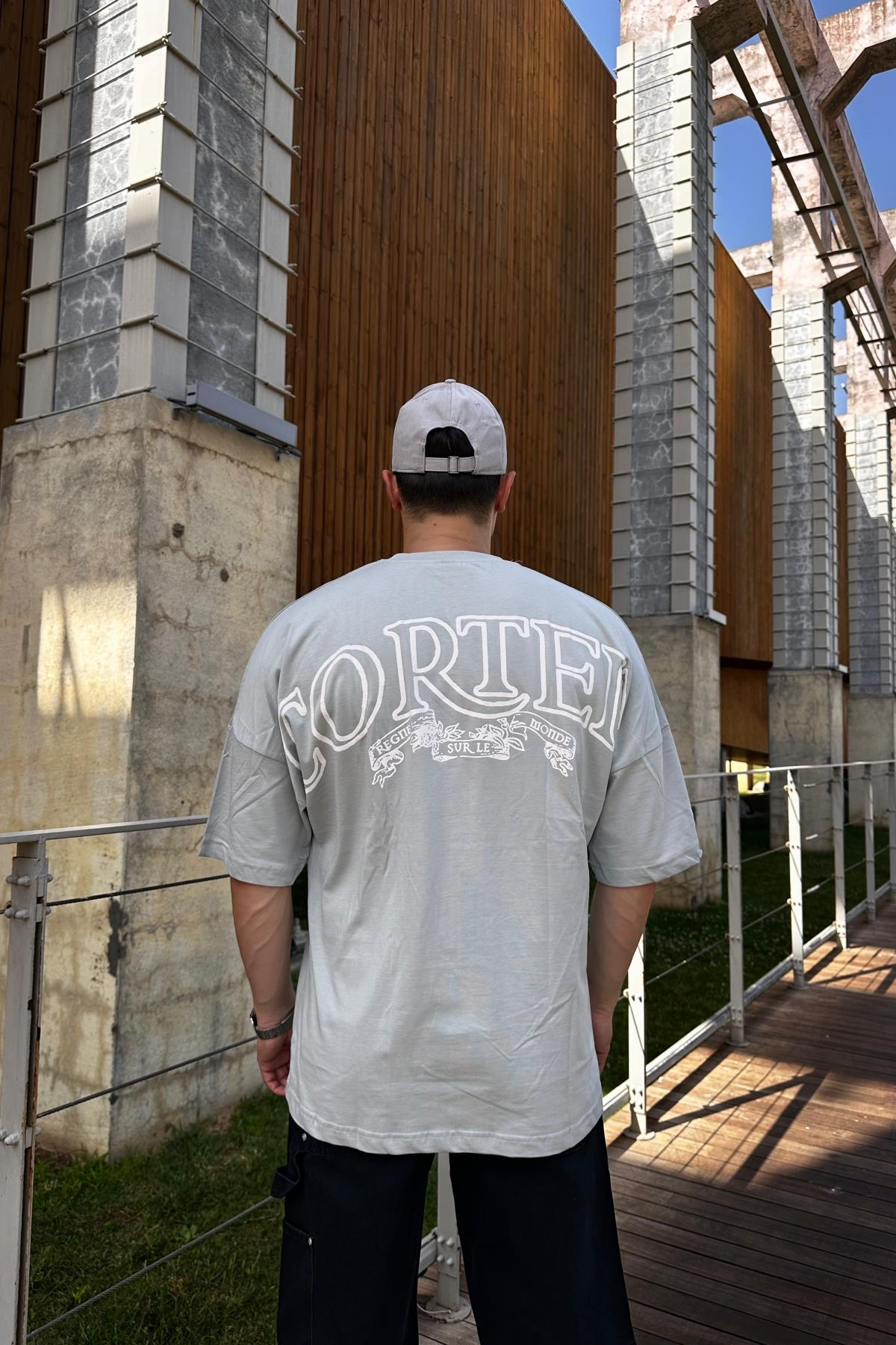 Cort Baskılı Gri Oversize Tshirt  T1134