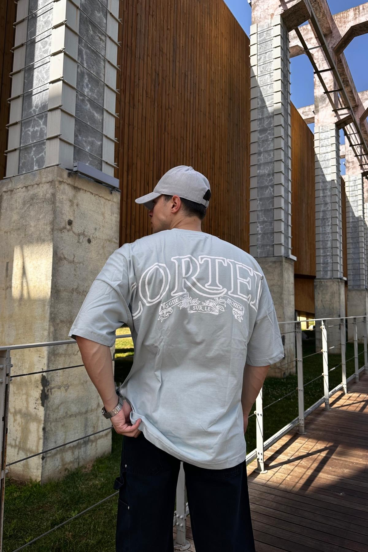 Cort Baskılı Gri Oversize Tshirt  T1134