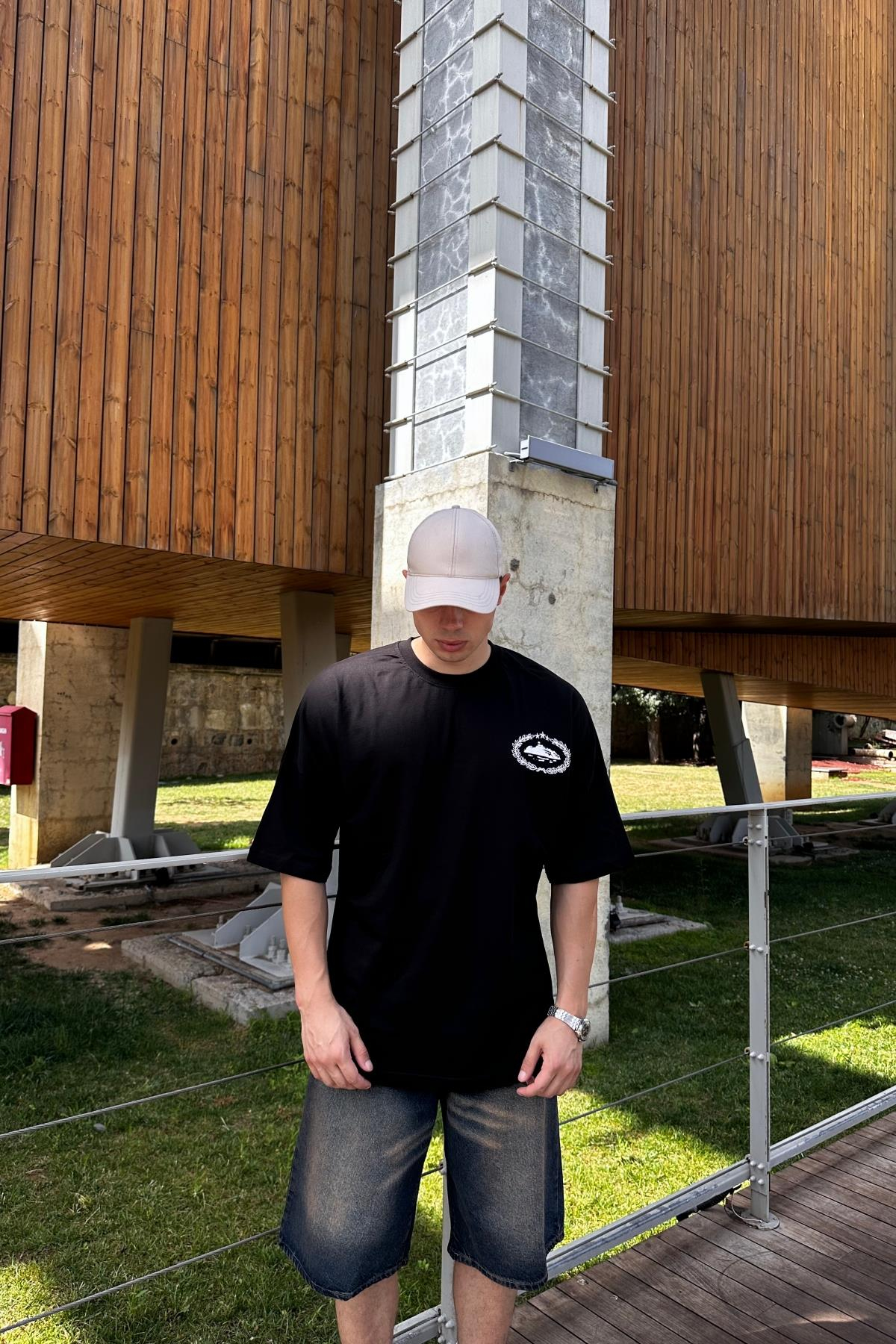 Cort Baskılı Siyah Oversize Tshirt  T1132