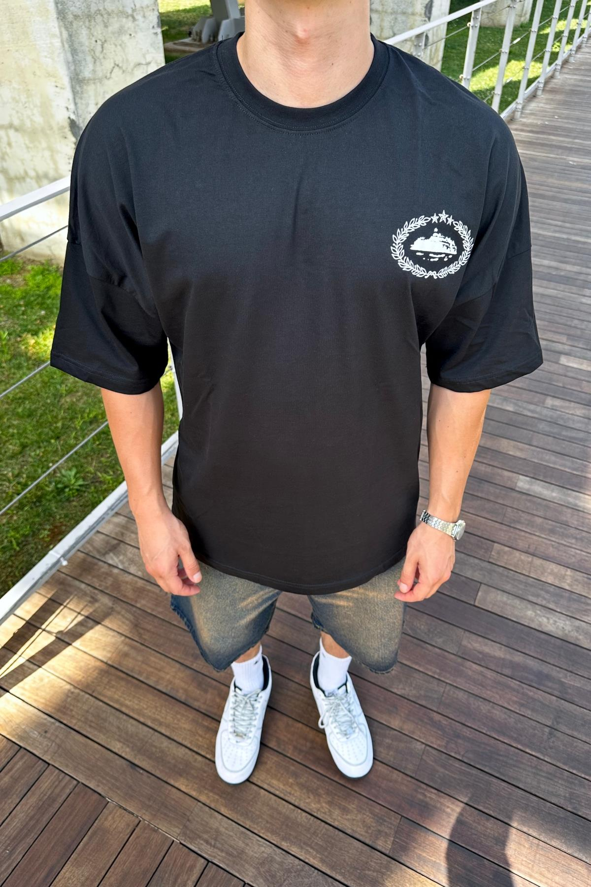 Cort Baskılı Siyah Oversize Tshirt  T1132