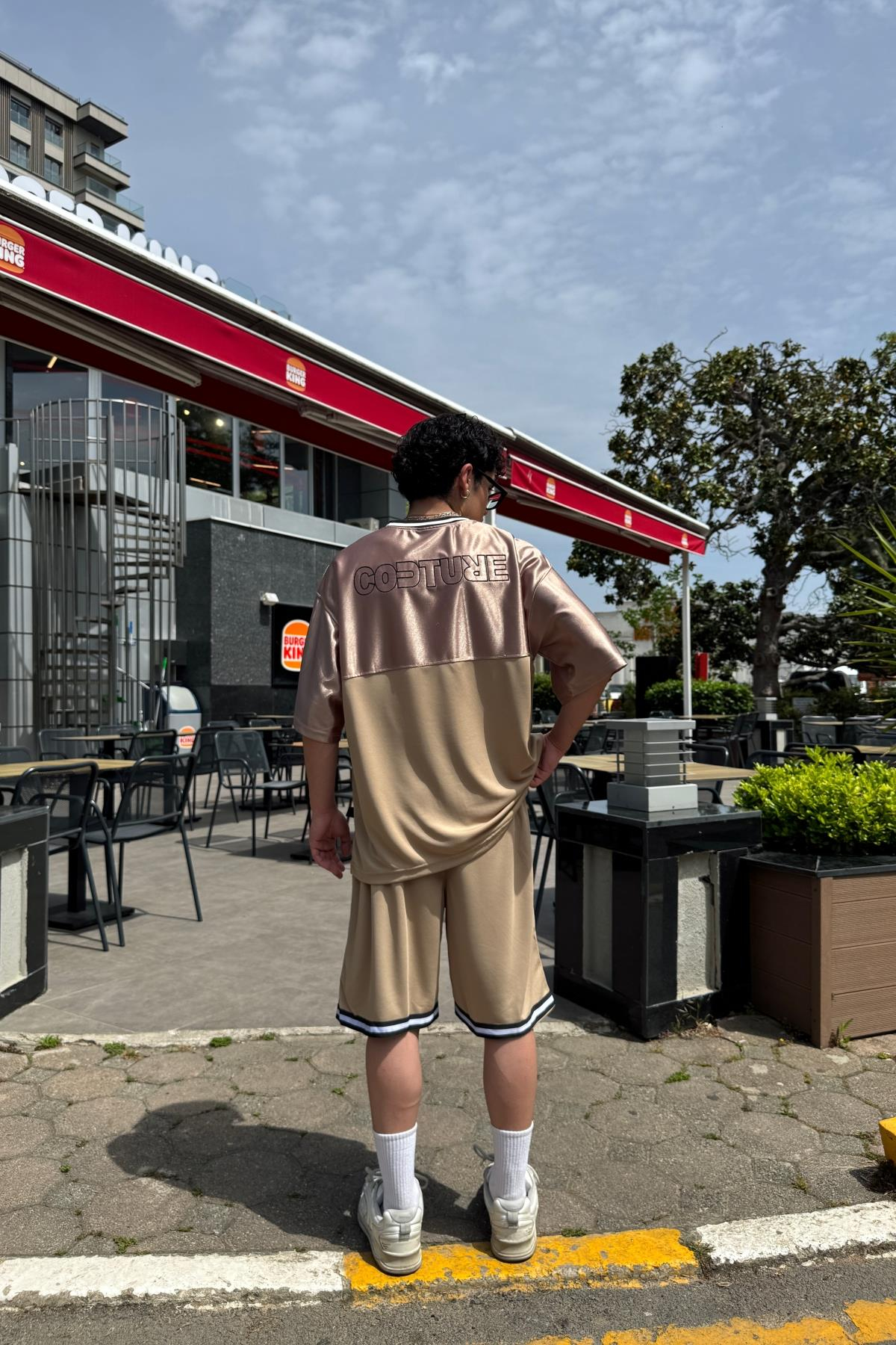 Couture Nakışlı Şerit Detay Kahve File Oversize Forma Tshirt