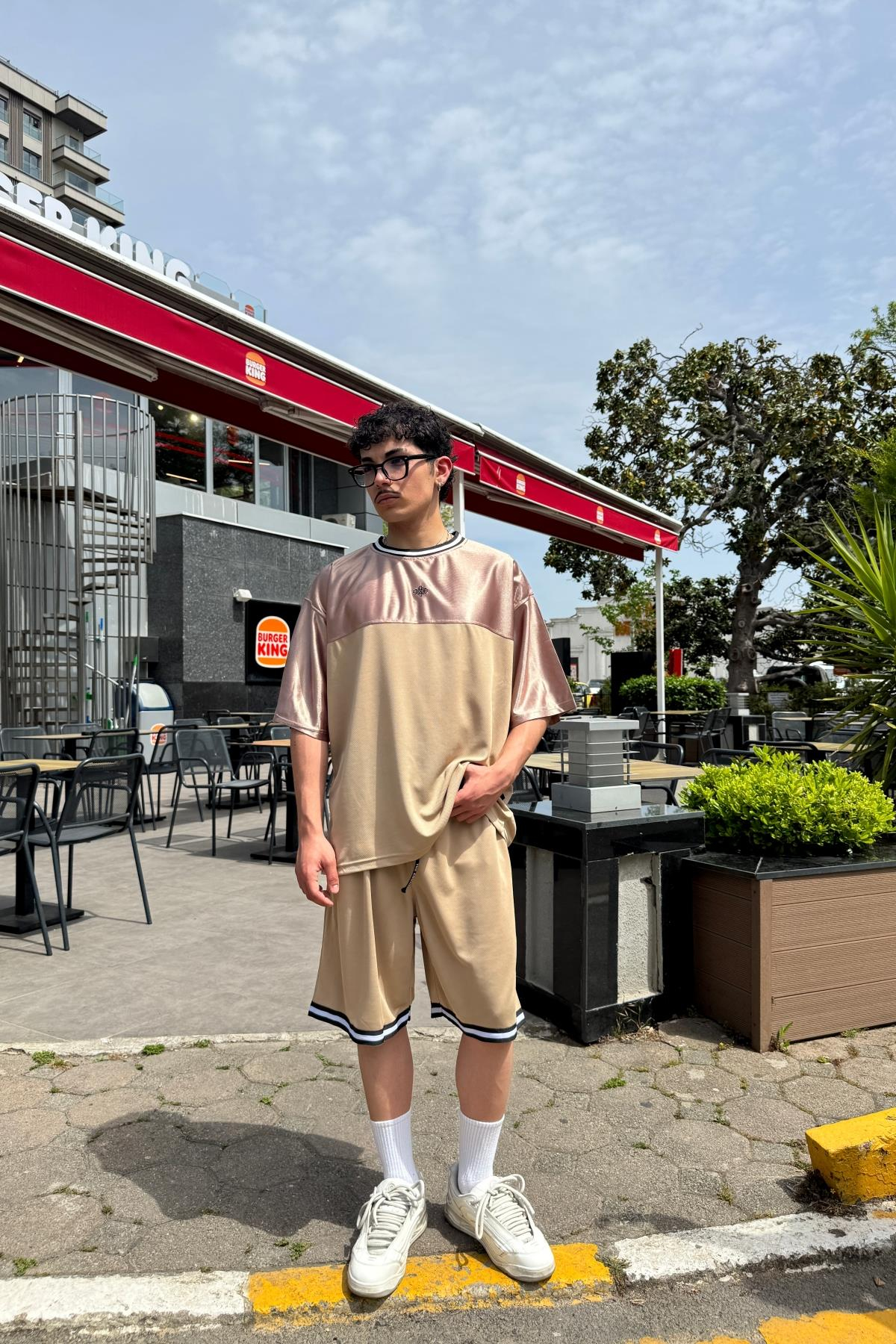 Couture Nakışlı Şerit Detay Kahve File Oversize Forma Tshirt