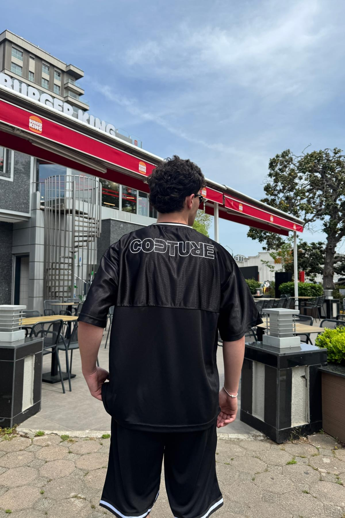 Couture Nakışlı Şerit Detay Siyah File Oversize Forma Tshirt