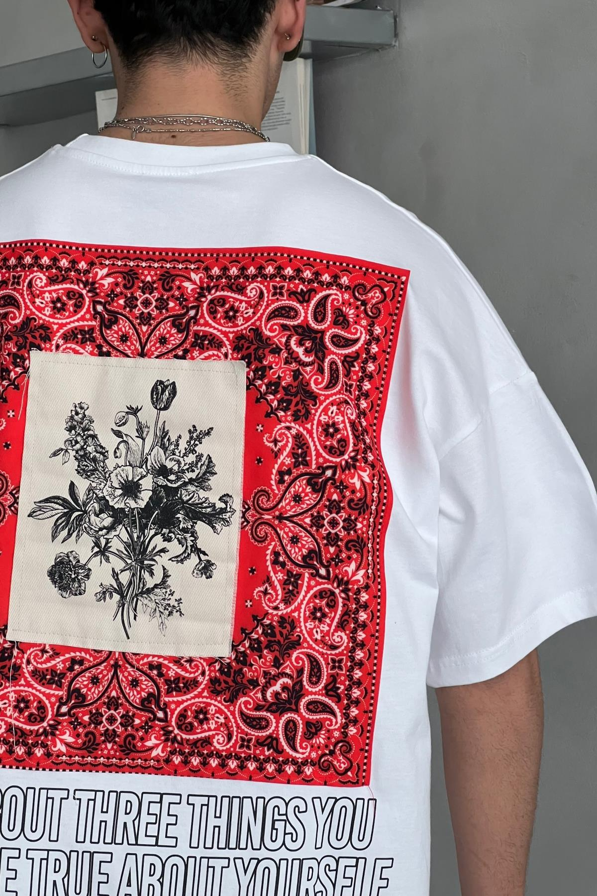 Etnik Desen Beyaz Oversize Patch Detay Tshirt