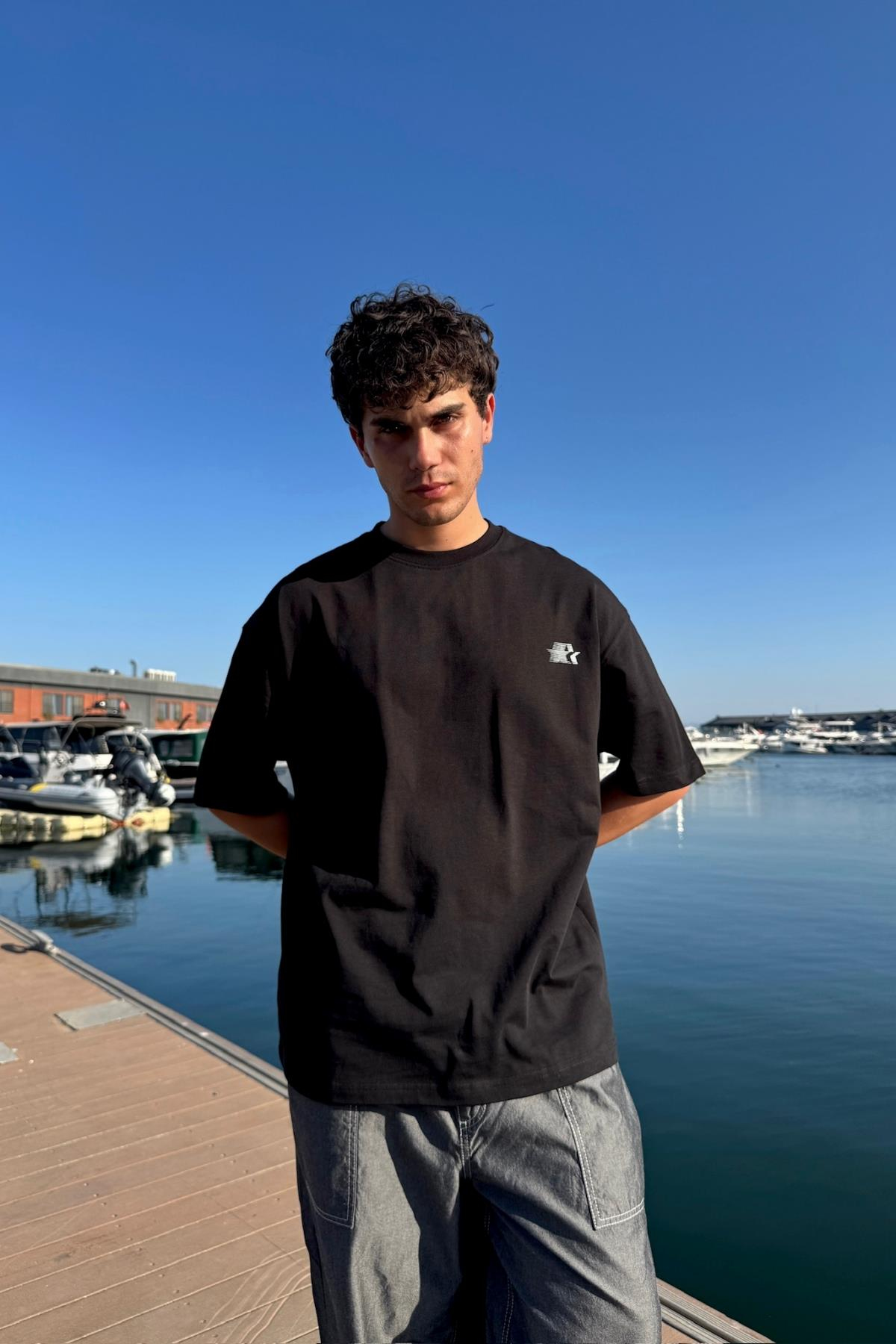 Find Out Baskılı Siyah Oversize Tshirt PM01