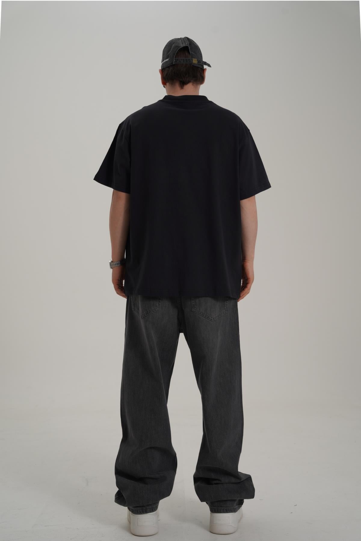 Graffiti Baskılı Siyah Oversize Tshirt CT01 MRT26048