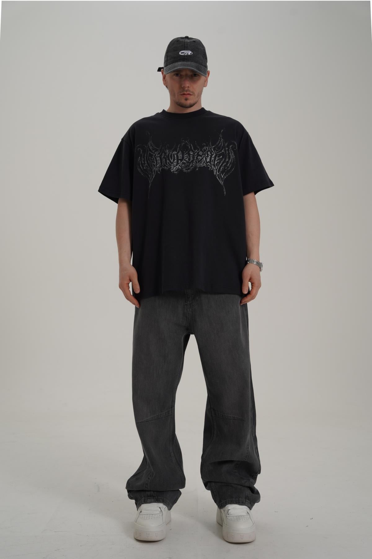 Graffiti Baskılı Siyah Oversize Tshirt CT01 MRT26048