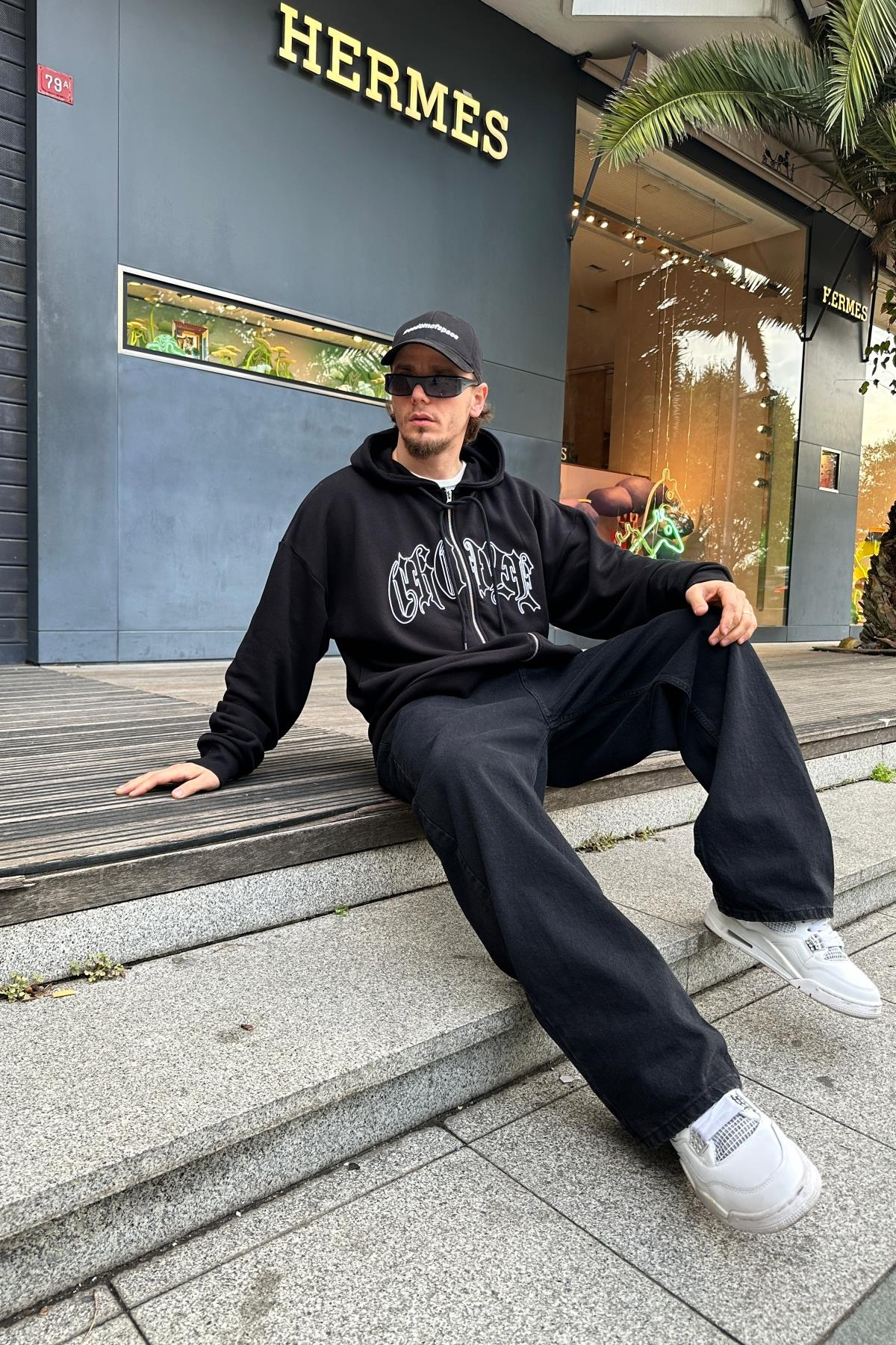 Graffiti Baskılı Siyah Oversize Zipper Sweatshirt SW993