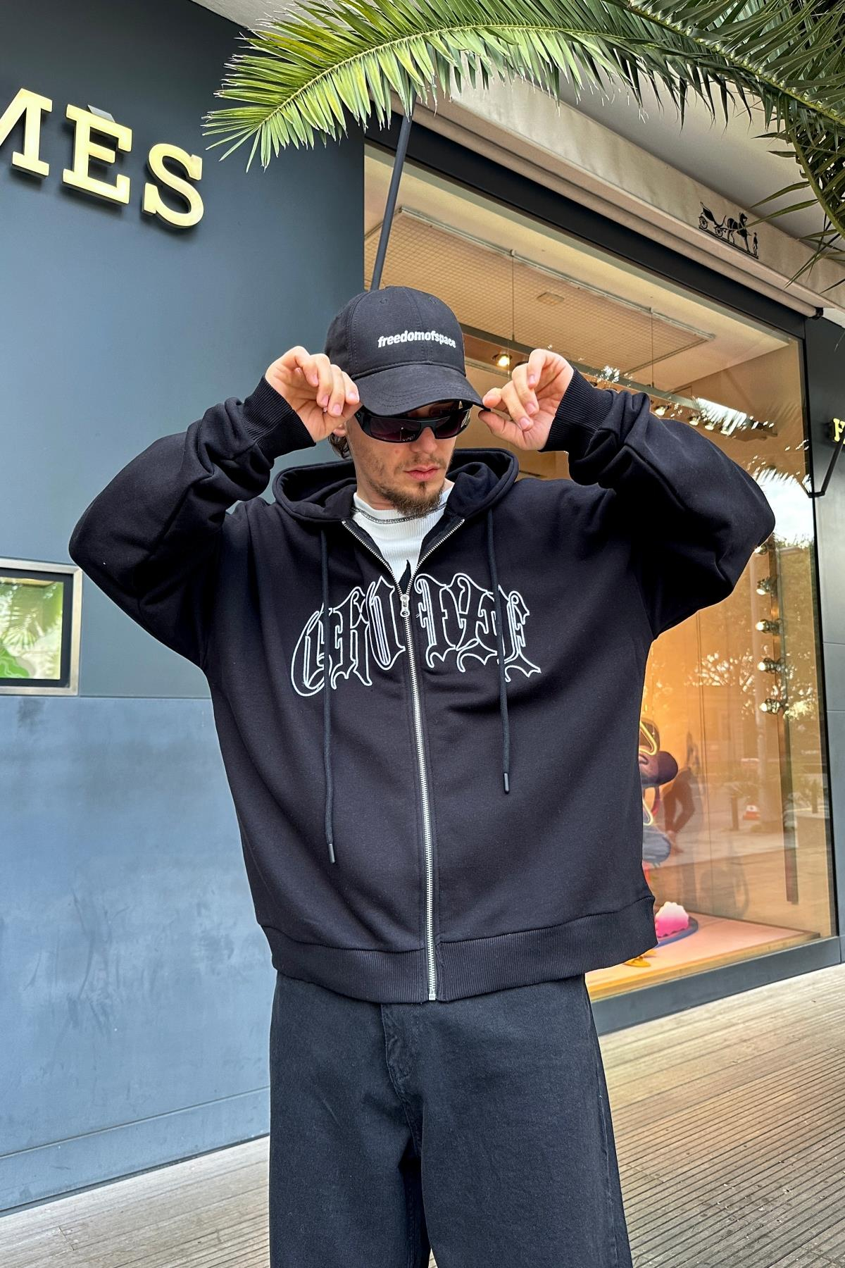 Graffiti Baskılı Siyah Oversize Zipper Sweatshirt SW993