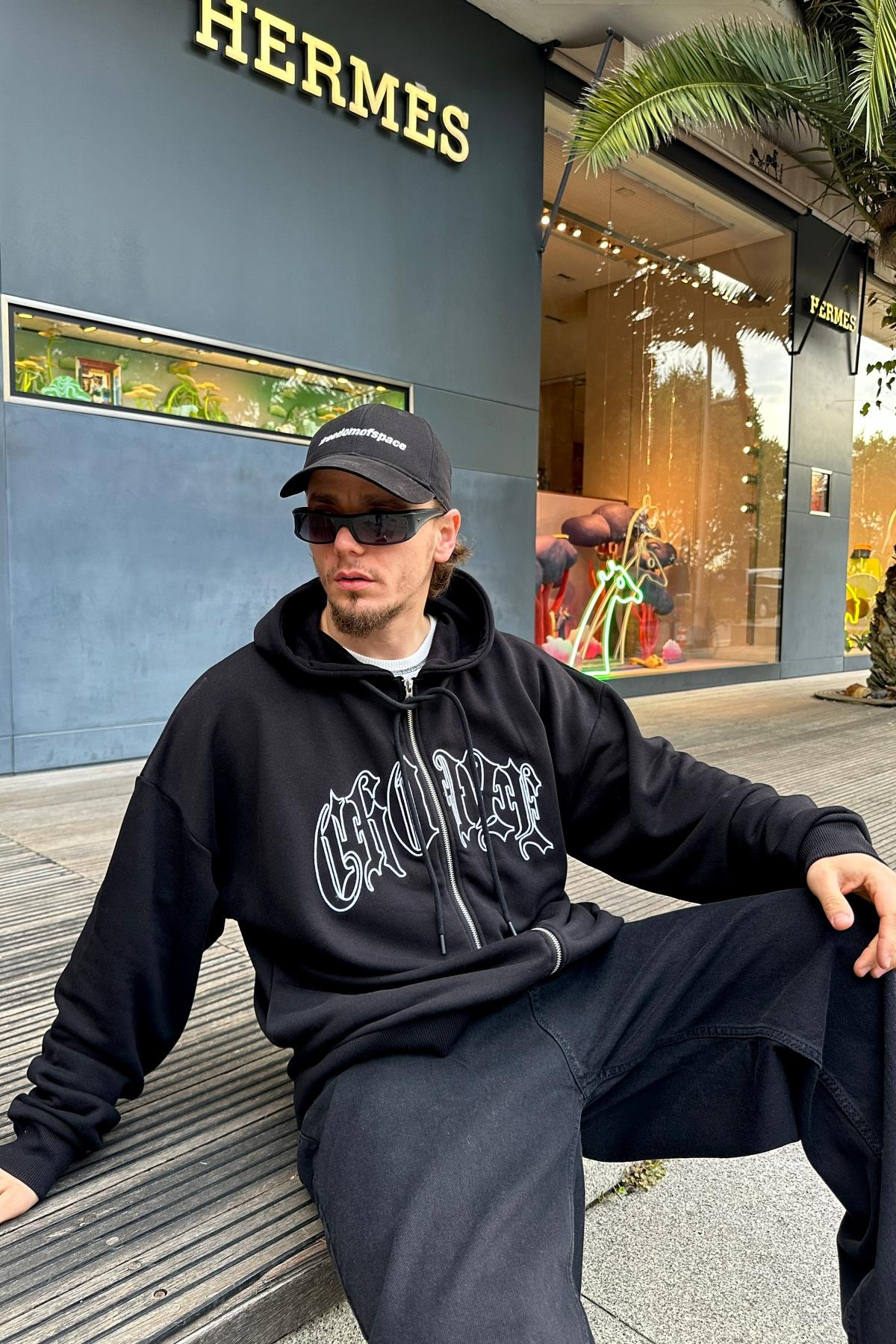 Graffiti Baskılı Siyah Oversize Zipper Sweatshirt SW993