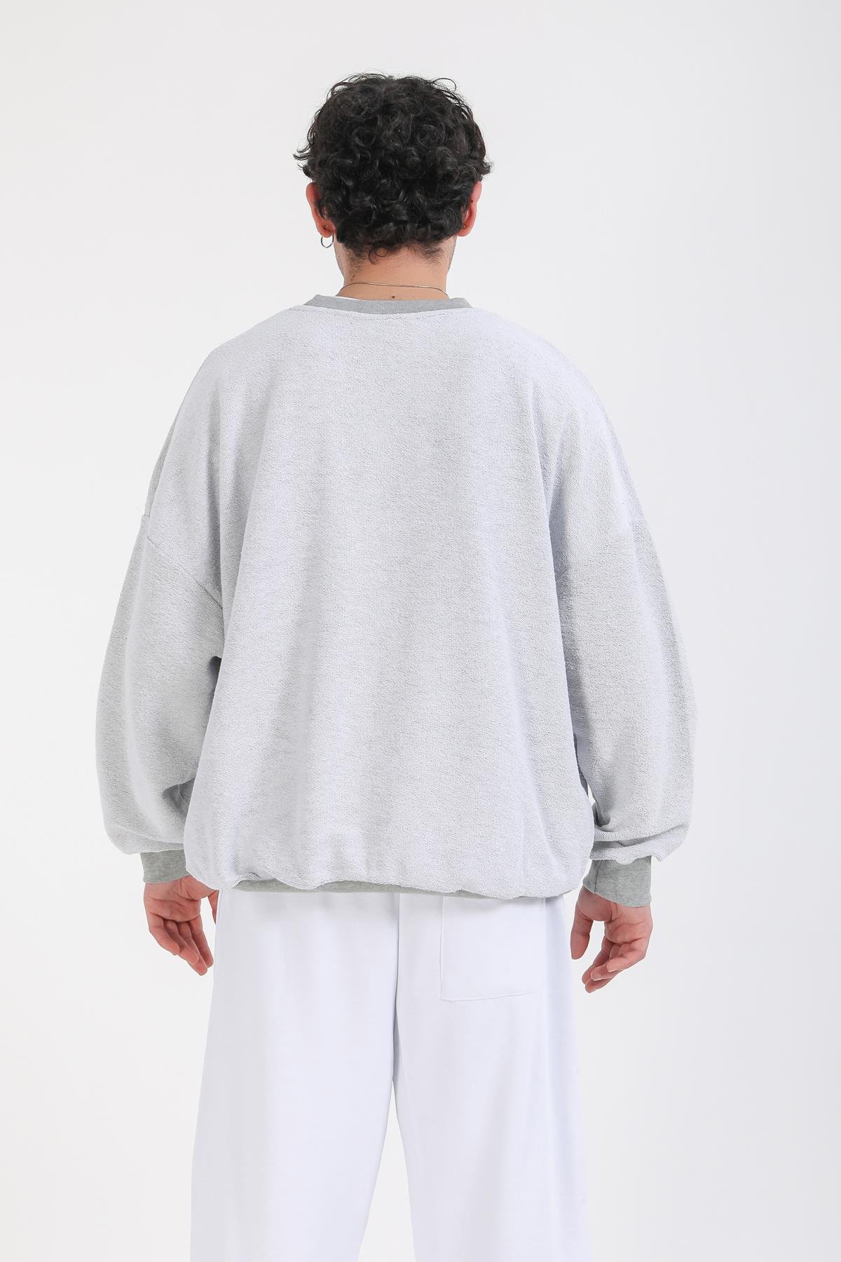 Gri Nakışlı Oversize California Sweatshirt