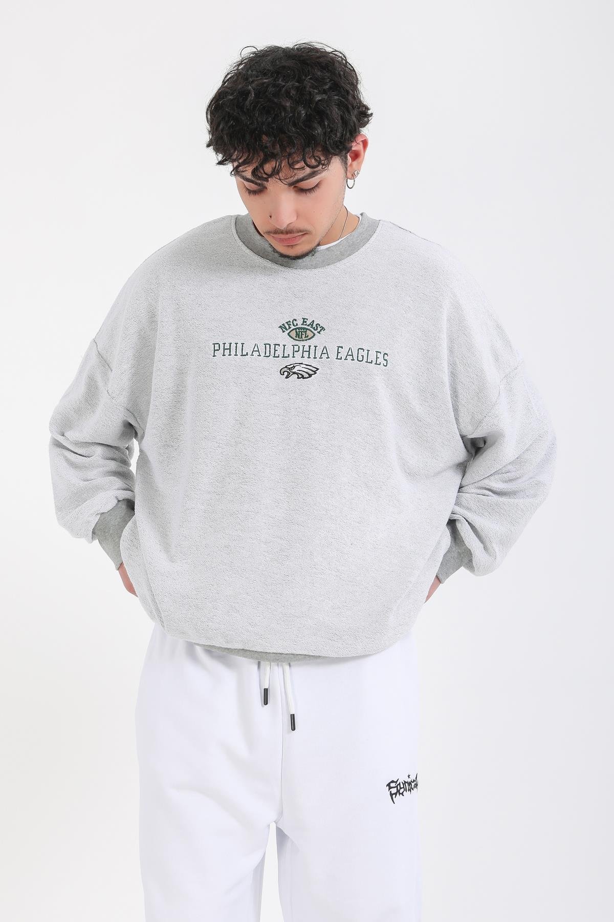 Gri Nakışlı Oversize California Sweatshirt