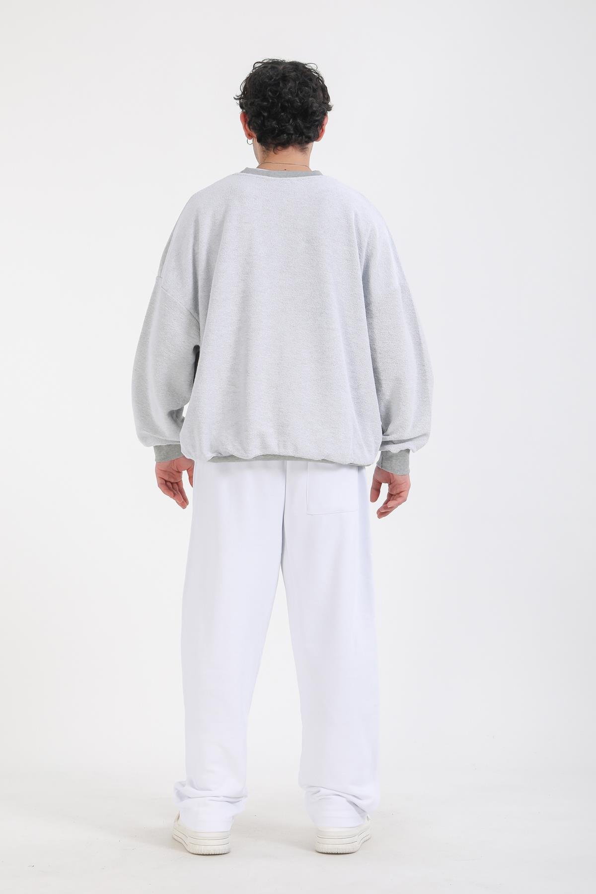Gri Nakışlı Oversize California Sweatshirt