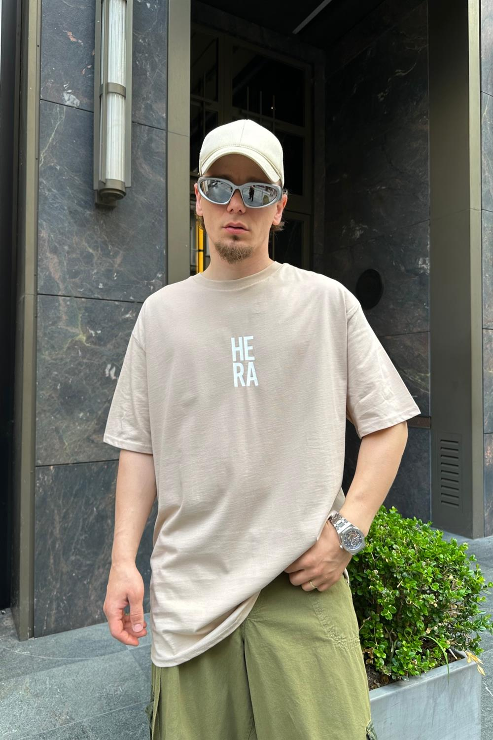 Hera Baskılı Bej Oversize Basic Tshirt T761