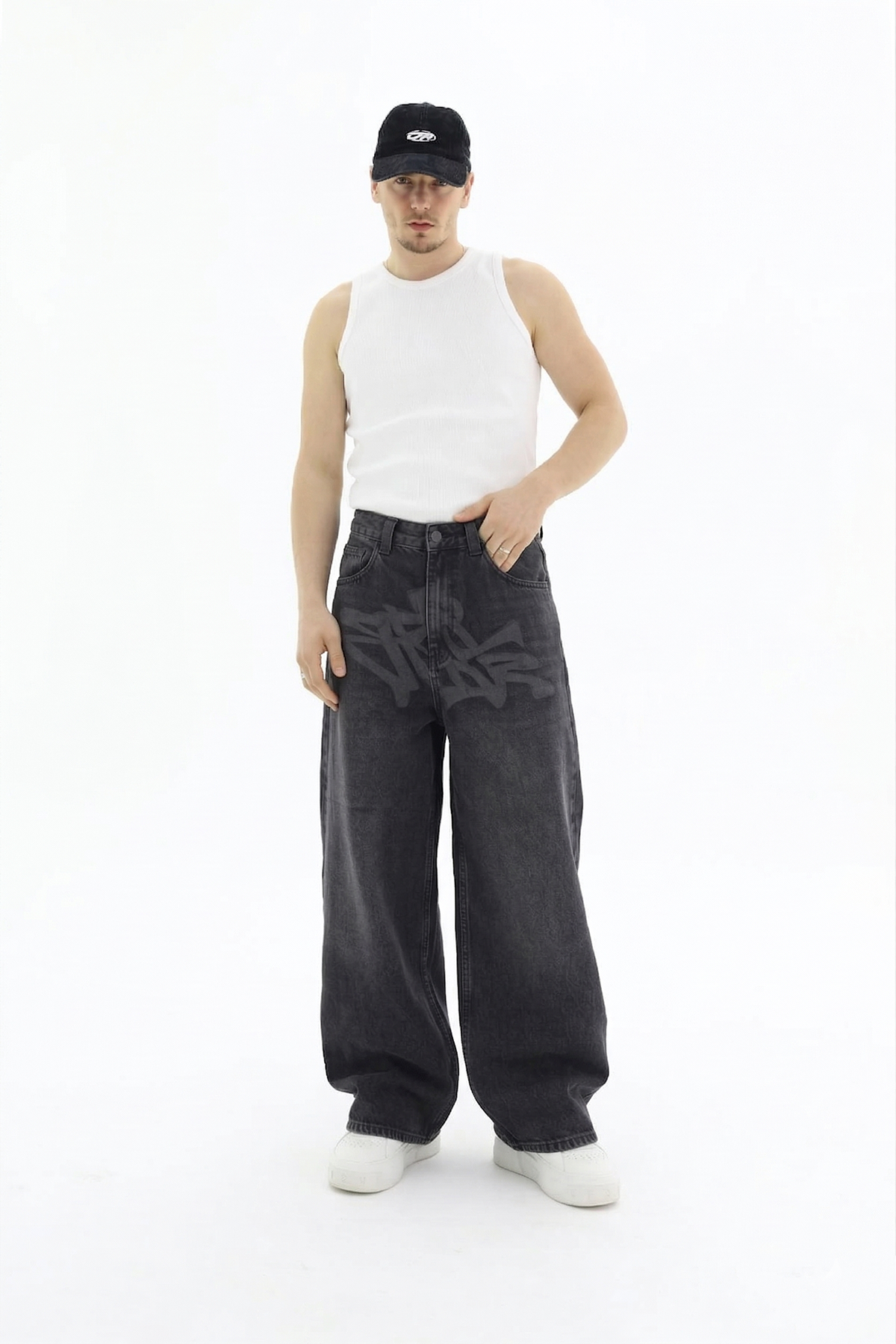 House Skate Baskı Efektli Siyah Jean