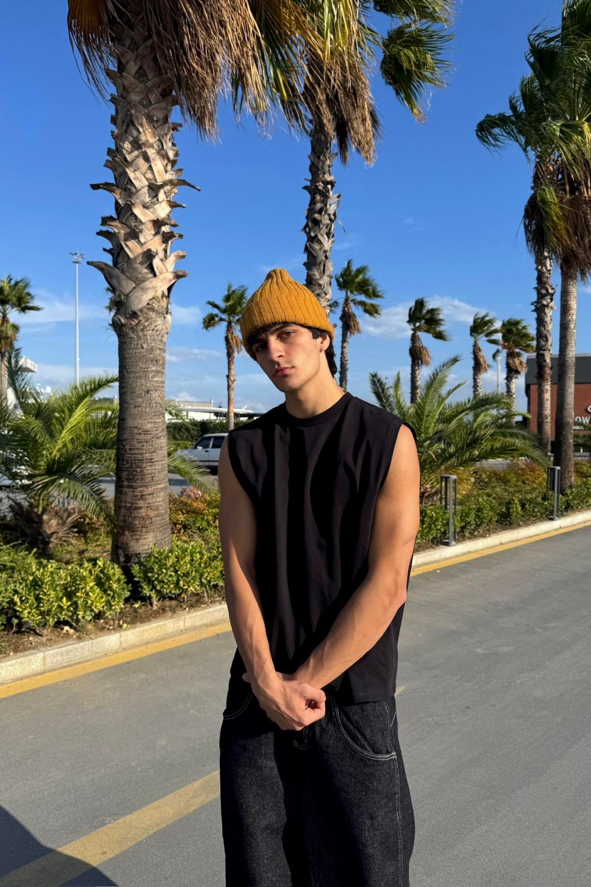 JR Siyah Oversize Kolsuz Tshirt