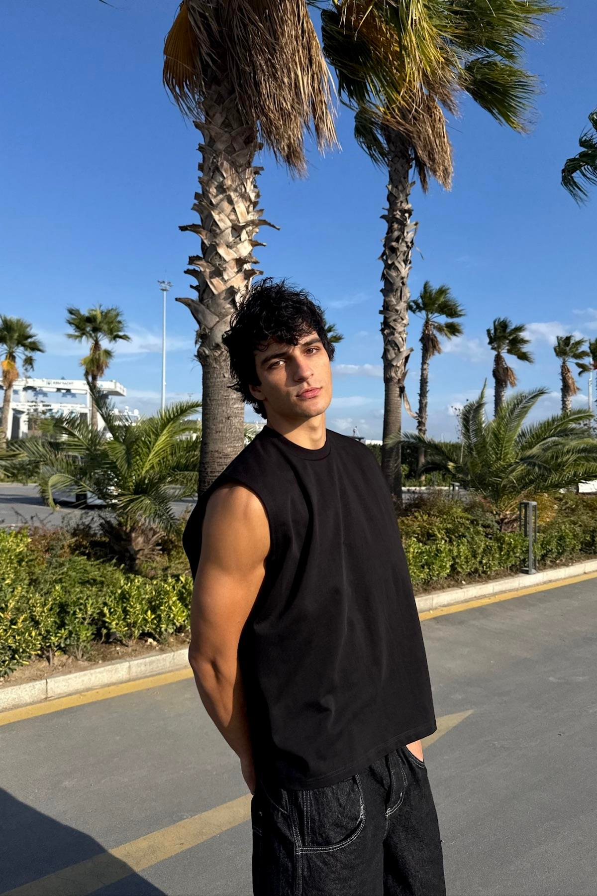JR Siyah Oversize Kolsuz Tshirt