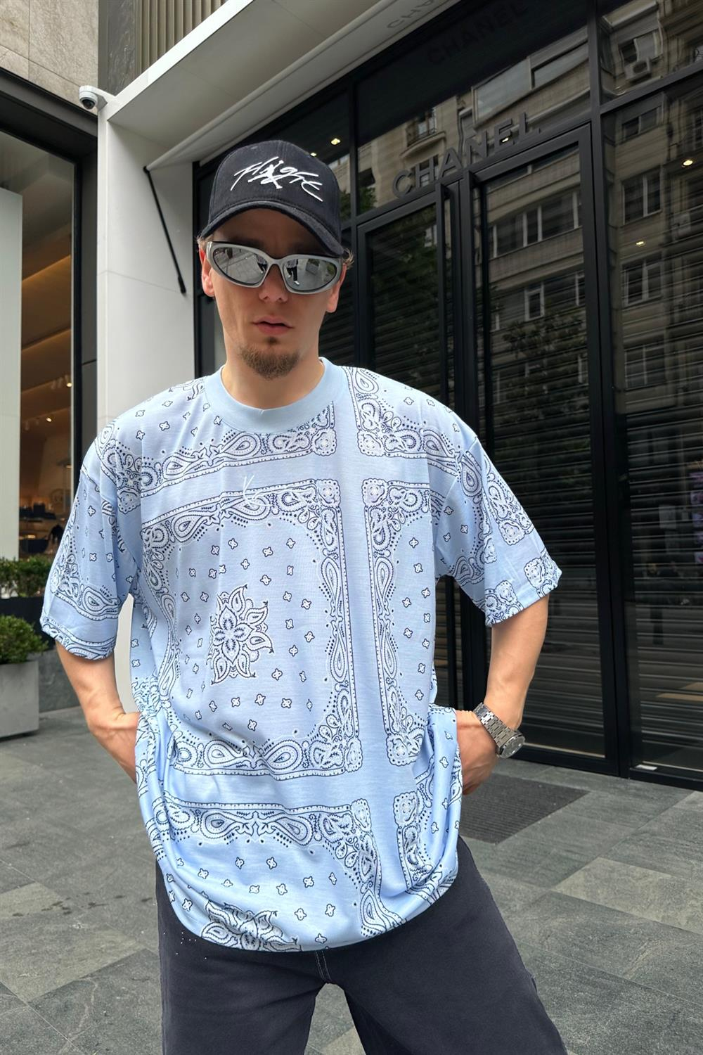 Kani Nakışlı Açık Mavi Bandana Desen Oversize Tshirt T697