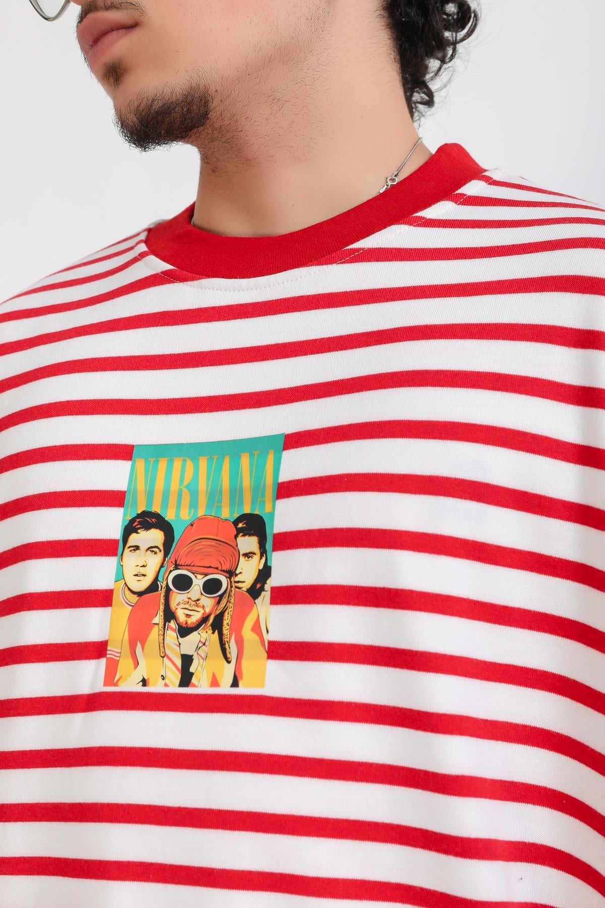 Kırmızı Çizgili Nirvana Baskılı Oversize Sweatshirt