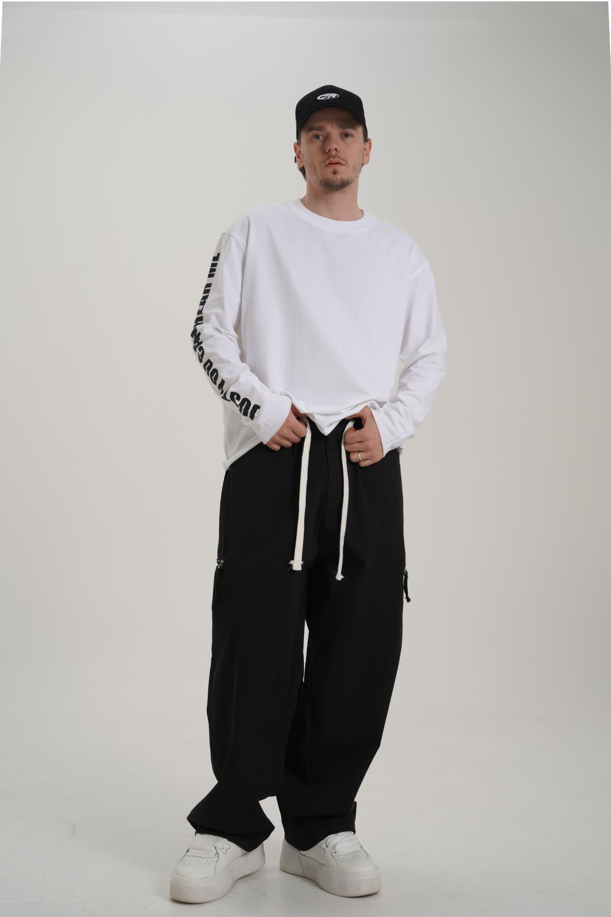 Kol Baskılı Beyaz Oversize Longsleeve CT01 26CK012