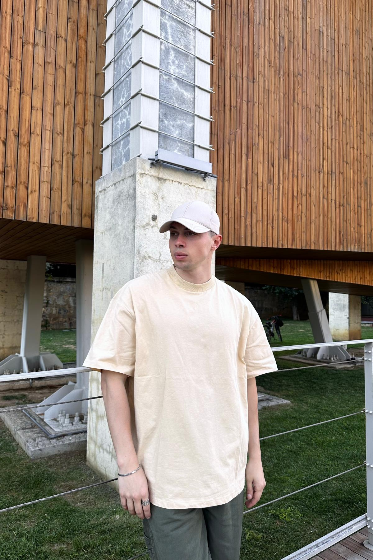 Kol Baskılı Krem Oversize Tshirt T1056
