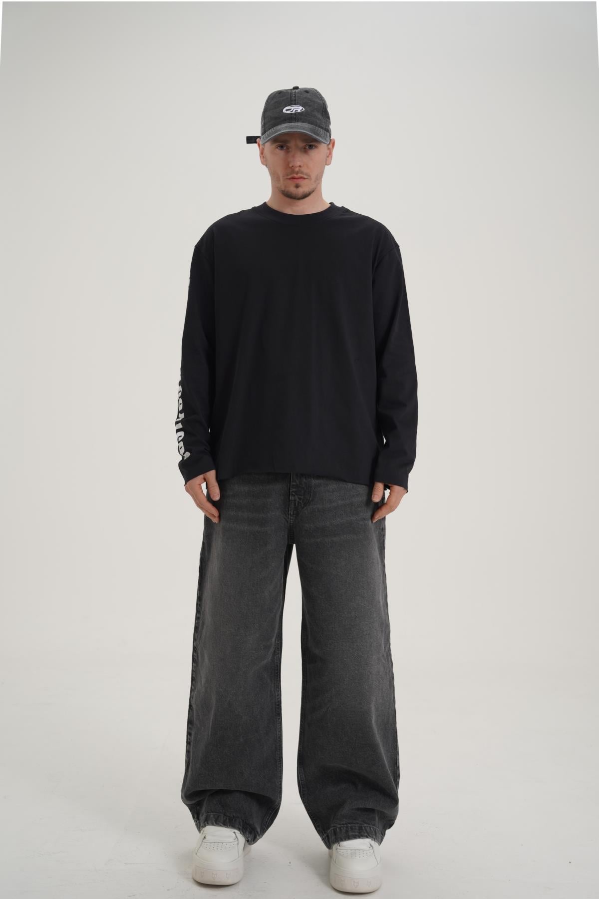Kol Baskılı Siyah Oversize Longsleeve CT01 26CK012