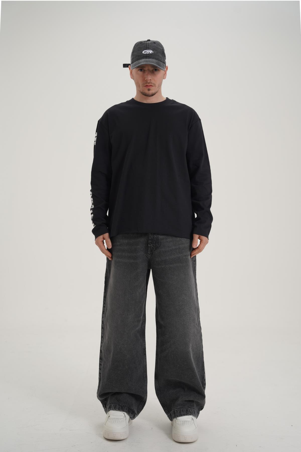 Kol Baskılı Siyah Oversize Longsleeve CT01 26CK012