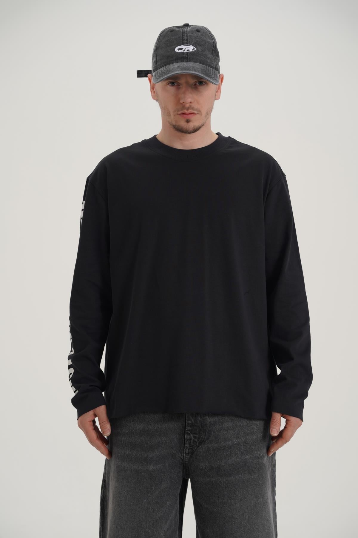 Kol Baskılı Siyah Oversize Longsleeve CT01 26CK012
