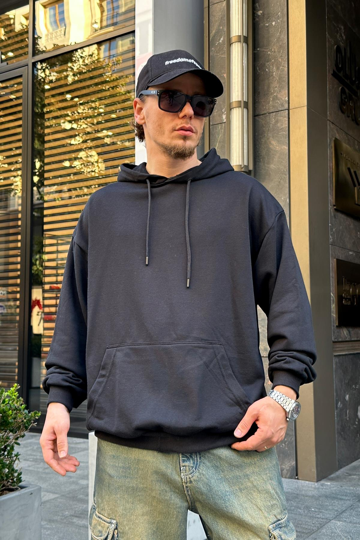 Leonardo Baskılı Siyah Oversize Sweatshirt SW988
