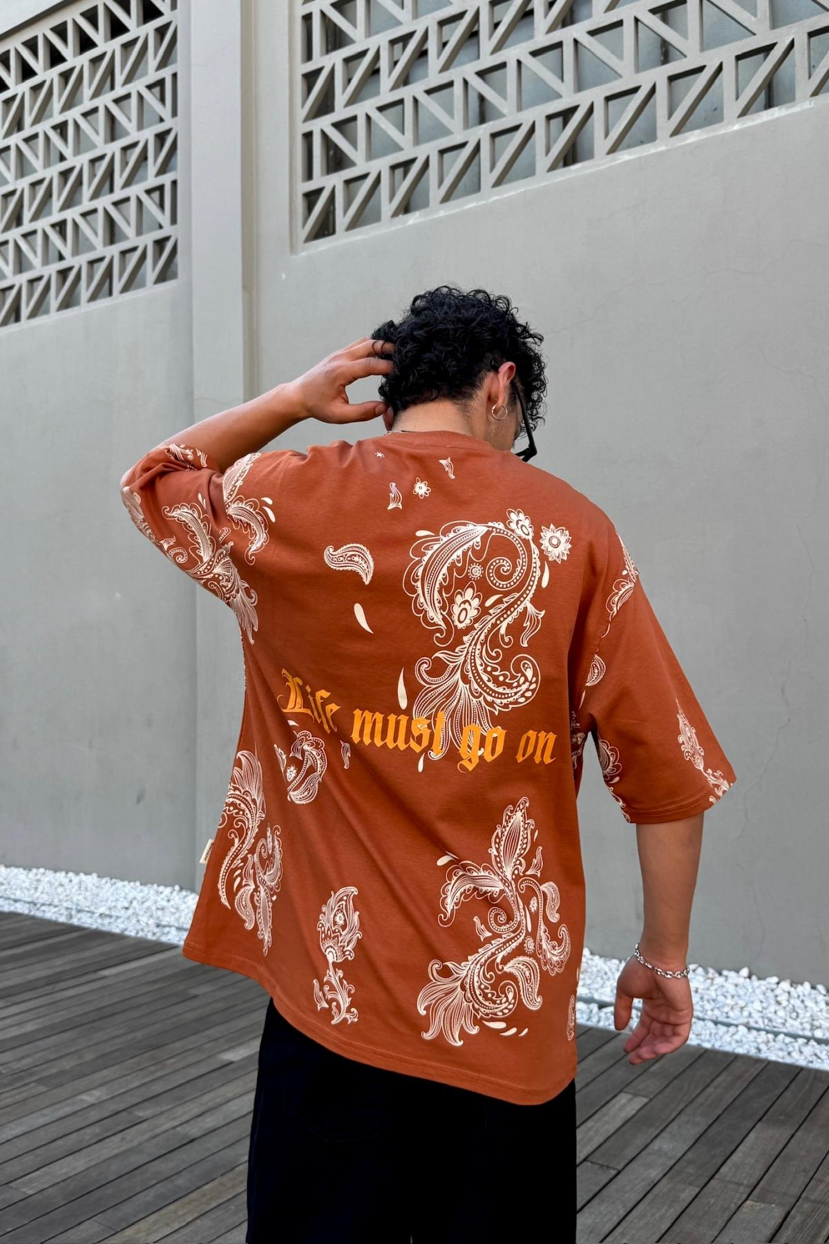 Life Must Etnik Desen Baskılı Kahve Oversize Tshirt JC01