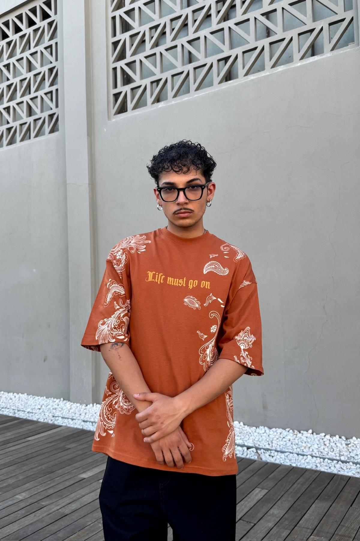 Life Must Etnik Desen Baskılı Kahve Oversize Tshirt JC01