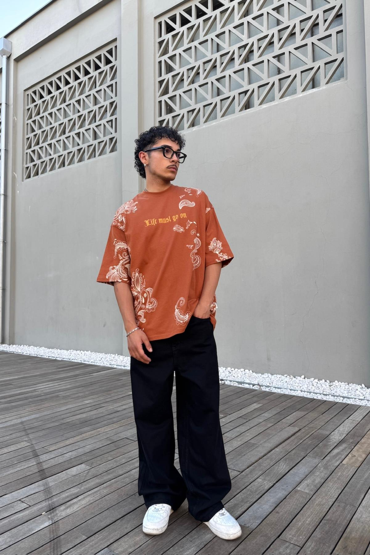 Life Must Etnik Desen Baskılı Kahve Oversize Tshirt JC01